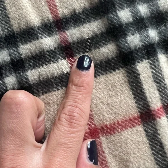 Authentic kids, Burberry scarf - Picture 5 of 6